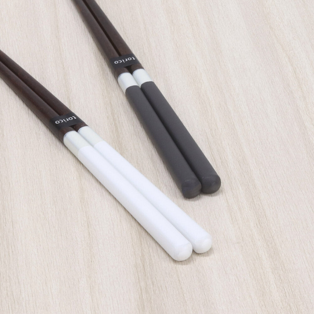 Minimal Japanese Chopsticks Set with Neko Rests 