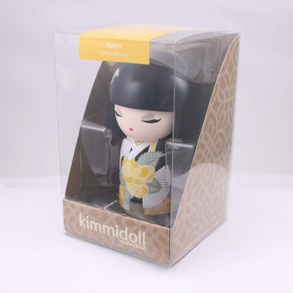 Kimmidoll Naomi ( L )